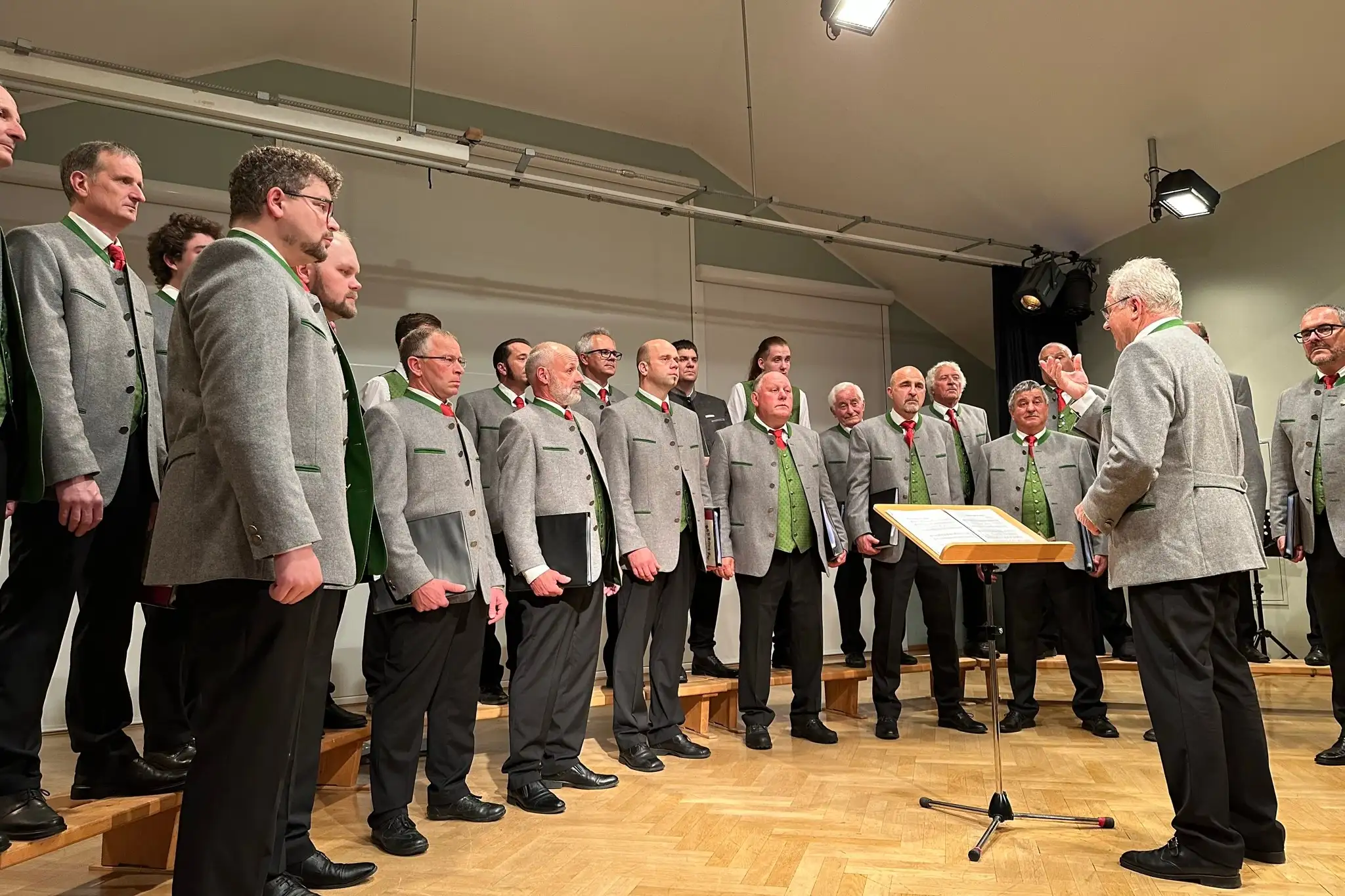 optim-12-05-2023-muttertagskonzert-mgv-dellach (14)